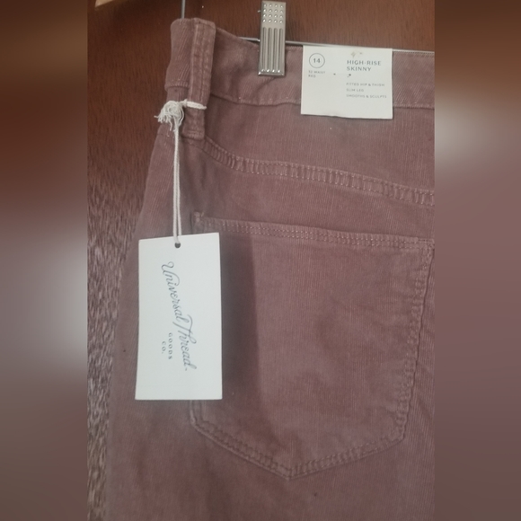 Universal Thread jeans - Picture 5 of 6